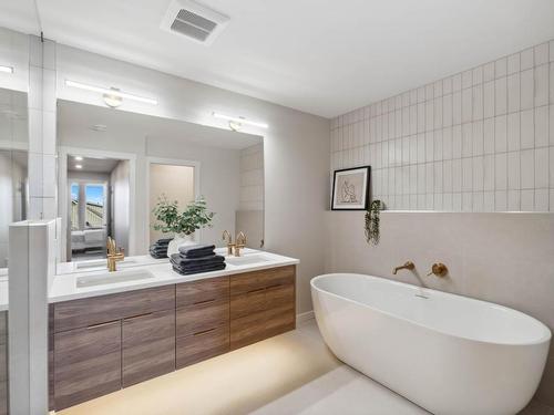 2109 Linfield Drive, Kamloops, BC - Indoor Photo Showing Bathroom