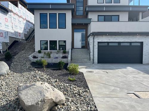 2109 Linfield Drive, Kamloops, BC - Outdoor With Facade