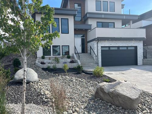 2109 Linfield Drive, Kamloops, BC - Outdoor With Facade