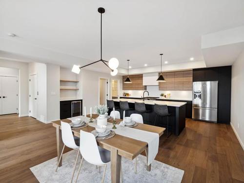 2109 Linfield Drive, Kamloops, BC - Indoor Photo Showing Dining Room