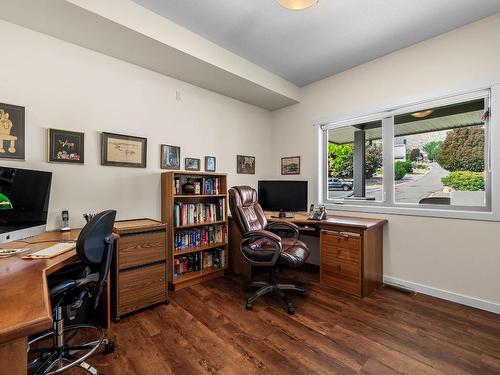 528 Trillium Way, Kamloops, BC - Indoor Photo Showing Office