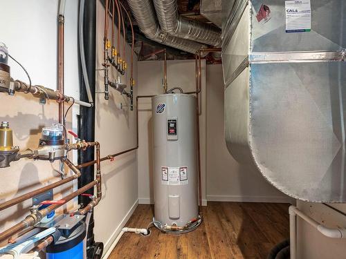 528 Trillium Way, Kamloops, BC - Indoor Photo Showing Basement