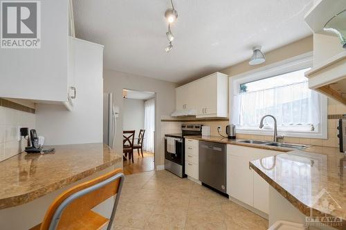 67 Woodmount Crescent, Ottawa, ON - Indoor Photo Showing Kitchen With Double Sink