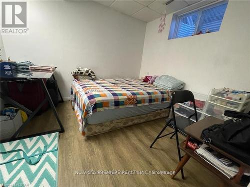 988 Prosperity Court, London, ON - Indoor Photo Showing Bedroom