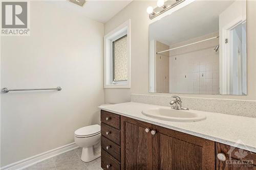 100 Marrissa Avenue, Ottawa, ON - Indoor Photo Showing Bathroom