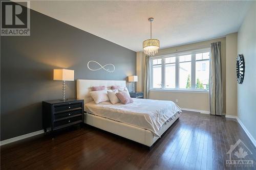 132 Palfrey Way, Stittsville, ON - Indoor Photo Showing Bedroom