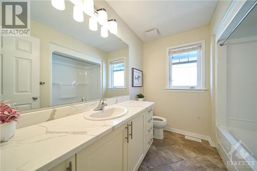 2nd floor full bath - 132 Palfrey Way, Stittsville, ON - Indoor Photo Showing Bathroom