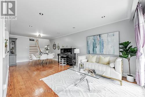 22 Sepia Drive, Toronto (Pleasant View), ON - Indoor Photo Showing Living Room