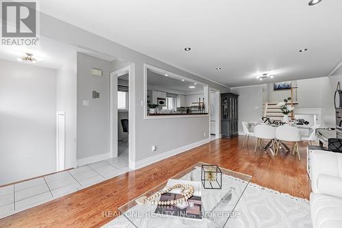 22 Sepia Drive, Toronto (Pleasant View), ON - Indoor Photo Showing Living Room