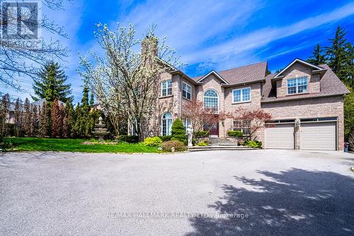 384 Kennedy Street W, Aurora (Aurora Highlands), ON - Outdoor