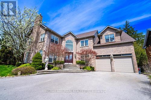 384 Kennedy Street W, Aurora (Aurora Highlands), ON - Outdoor With Facade