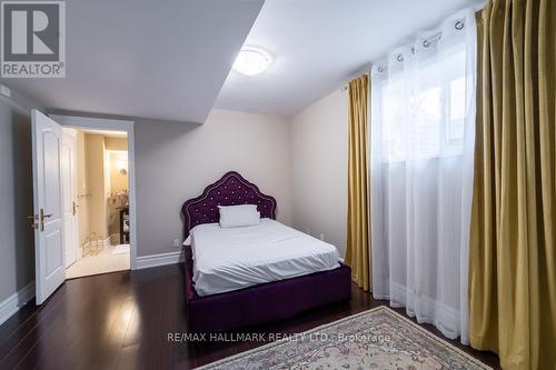 384 Kennedy Street W, Aurora (Aurora Highlands), ON - Indoor Photo Showing Bedroom