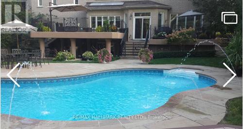 384 Kennedy Street W, Aurora (Aurora Highlands), ON - Outdoor With In Ground Pool