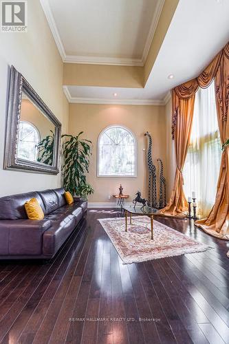 3 Marbrook Street, Richmond Hill, ON - Indoor Photo Showing Living Room