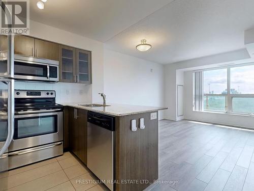 606 - 75 Norman Bethune Avenue S, Richmond Hill (Beaver Creek Business Park), ON - Indoor Photo Showing Kitchen With Stainless Steel Kitchen