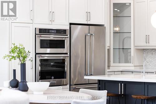 350 Willard Avenue, Toronto (Runnymede-Bloor West Village), ON - Indoor Photo Showing Kitchen