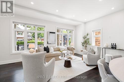 350 Willard Avenue, Toronto (Runnymede-Bloor West Village), ON - Indoor Photo Showing Living Room