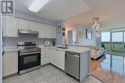 1702 - 2545 Erin Centre Boulevard, Mississauga (Central Erin Mills), ON - Indoor Photo Showing Kitchen With Double Sink