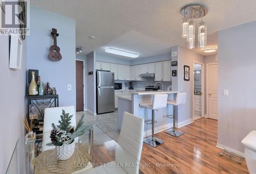 1702 - 2545 Erin Centre Boulevard, Mississauga (Central Erin Mills), ON - Indoor Photo Showing Kitchen