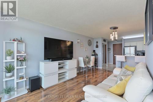 1702 - 2545 Erin Centre Boulevard, Mississauga (Central Erin Mills), ON - Indoor Photo Showing Living Room