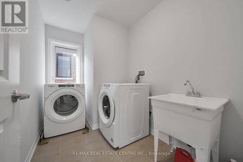 567 Bedi Drive W, Woodstock, ON - Indoor Photo Showing Laundry Room