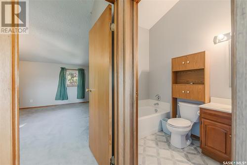 105 Cemetery Road, Lumsden, SK - Indoor Photo Showing Bathroom