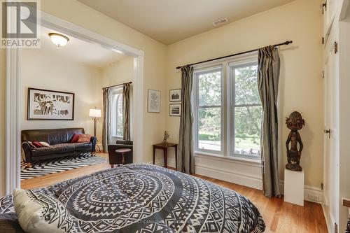 504 Waterloo Street, London, ON - Indoor Photo Showing Bedroom