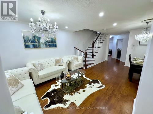 8 Stotts Crescent, Markham (Wismer), ON - Indoor Photo Showing Living Room