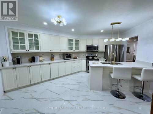 8 Stotts Crescent, Markham (Wismer), ON - Indoor Photo Showing Kitchen