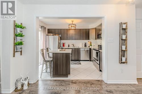 79 English Lane, Brantford, ON - Indoor Photo Showing Kitchen