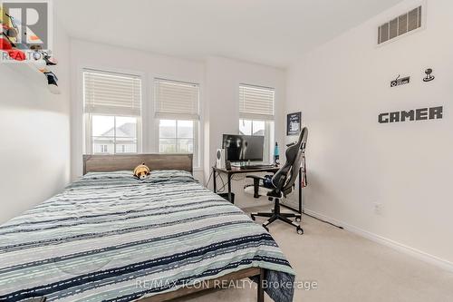 79 English Lane, Brantford, ON - Indoor Photo Showing Bedroom