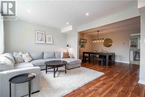 13 - 1155 Paramount Drive, Hamilton (Stoney Creek Mountain), ON - Indoor Photo Showing Living Room