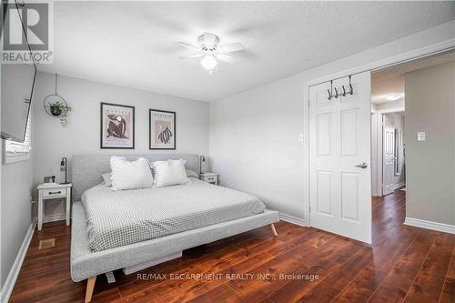 13 - 1155 Paramount Drive, Hamilton (Stoney Creek Mountain), ON - Indoor Photo Showing Bedroom