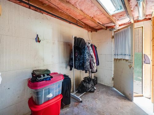 2621 5Th Ave, Castlegar, BC - Indoor Photo Showing Basement