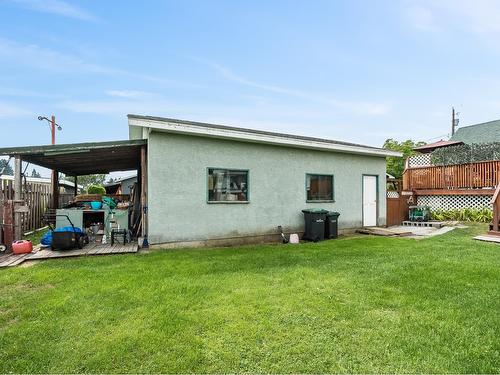 2621 5Th Ave, Castlegar, BC - Outdoor With Deck Patio Veranda