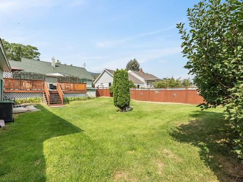 2621 5Th Ave, Castlegar, BC - Outdoor With Deck Patio Veranda