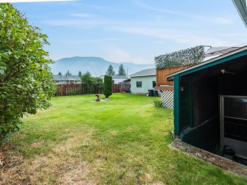 2621 5Th Ave, Castlegar, BC - Outdoor