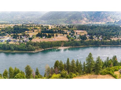 2621 5Th Ave, Castlegar, BC - Outdoor With Body Of Water With View