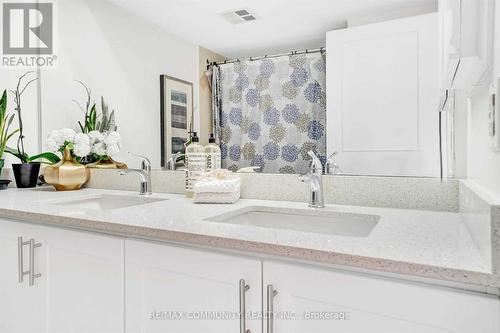 218 - 2466 Eglinton Avenue E, Toronto (Eglinton East), ON - Indoor Photo Showing Bathroom