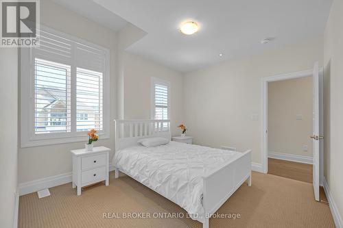 3298 Rattlesnake Path, Oakville (Uptown Core), ON - Indoor Photo Showing Bedroom