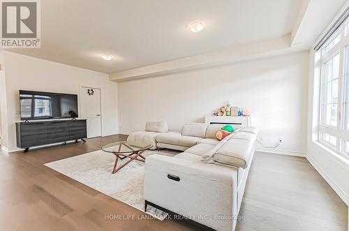 84 Village Parkway, Markham (Unionville), ON - Indoor Photo Showing Living Room