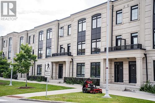 84 Village Parkway, Markham, ON - Outdoor With Facade