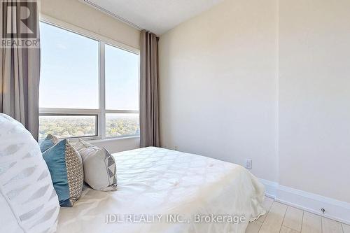 1506 - 120 Harrison Garden Boulevard, Toronto (Willowdale East), ON - Indoor Photo Showing Bedroom