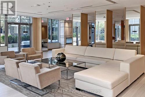 1506 - 120 Harrison Garden Boulevard, Toronto (Willowdale East), ON - Indoor Photo Showing Living Room