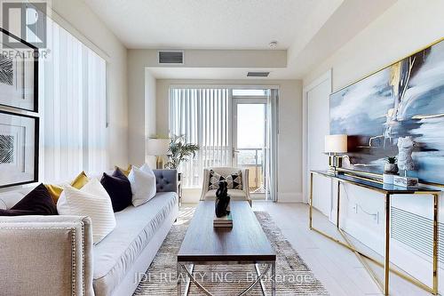 1506 - 120 Harrison Garden Boulevard, Toronto (Willowdale East), ON - Indoor Photo Showing Living Room