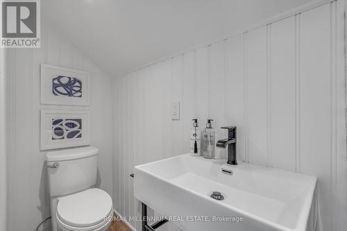 11 George Street, New Tecumseth (Tottenham), ON - Indoor Photo Showing Bathroom