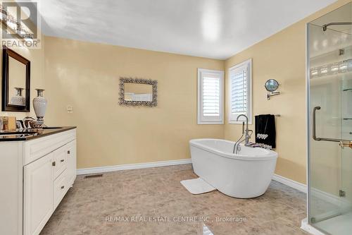 238 Bristol Road, Newmarket, ON - Indoor Photo Showing Bedroom