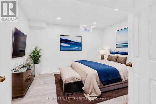 238 Bristol Road, Newmarket (Bristol-London), ON - Indoor Photo Showing Bedroom