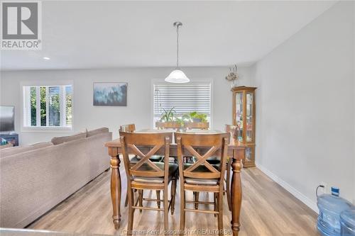 239 Walnut Street West, Bothwell, ON - Indoor Photo Showing Dining Room