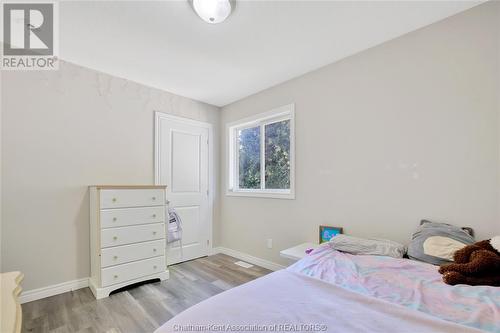 239 Walnut Street West, Bothwell, ON - Indoor Photo Showing Bedroom